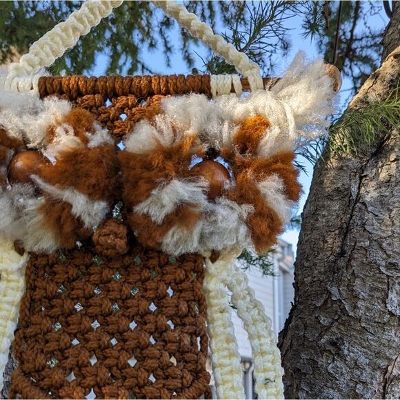 Vintage Macrame Owl - Picture 2 of 4
